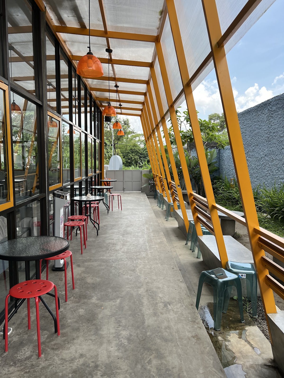 28 Coffee Jakal Km 11 — Ngaglik