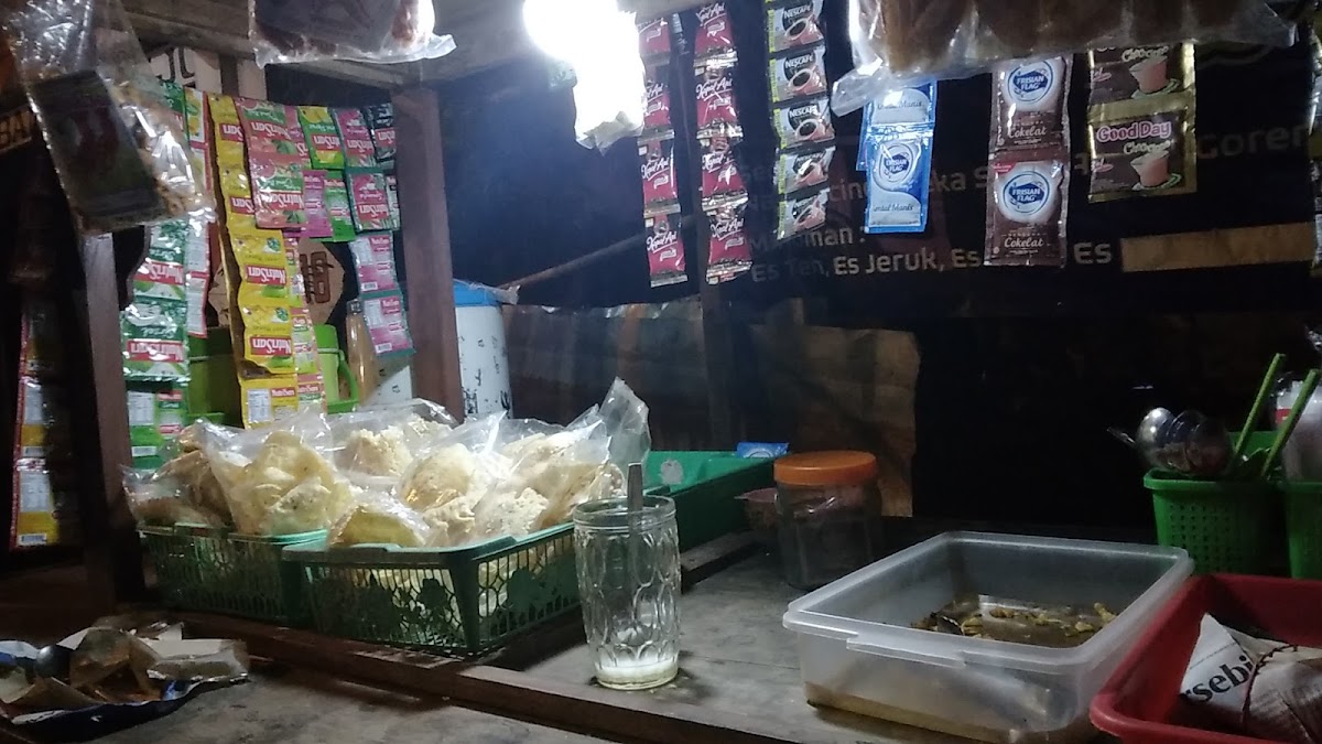 Angkringan Birunya biru Pak Wanto - foto 2