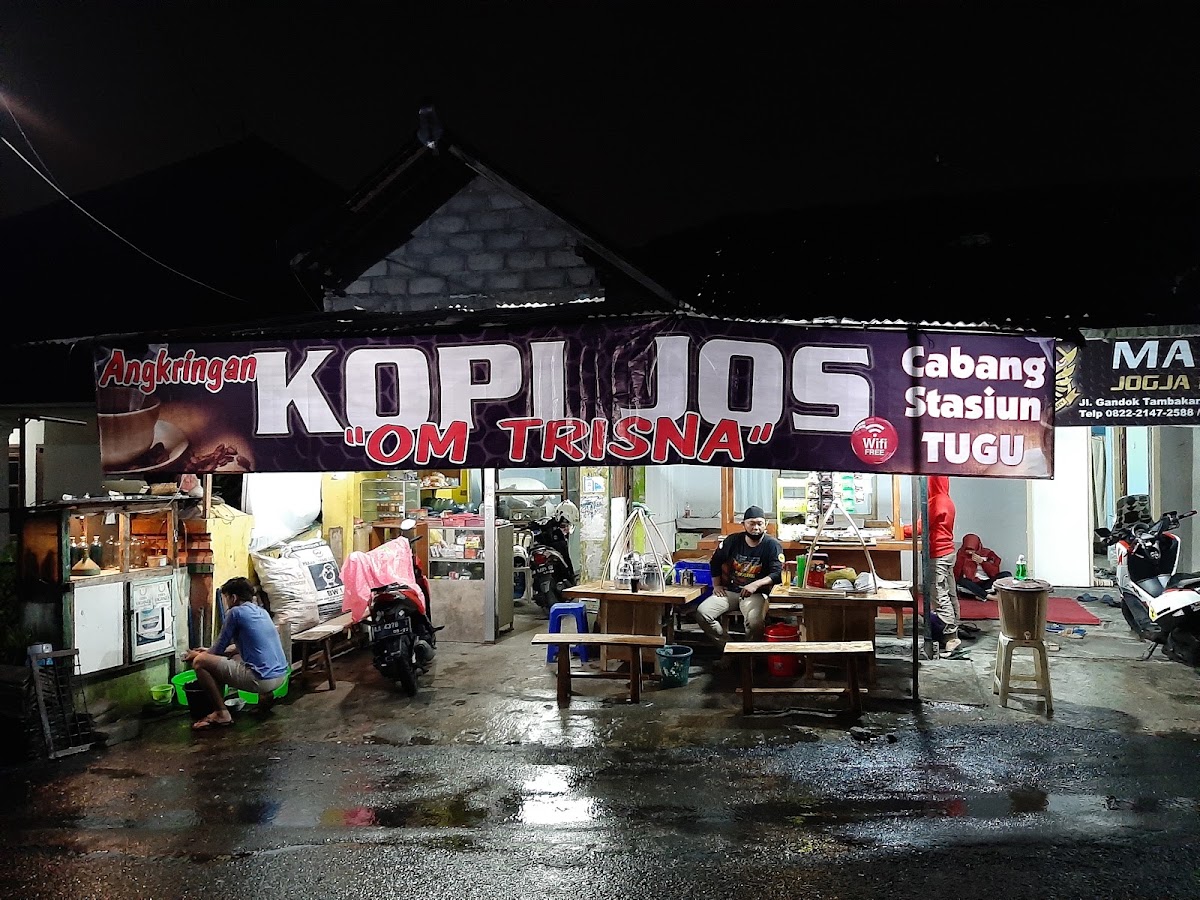ANGKRINGAN KOPI JOSS OM TRISNA(꧋ꦄꦁꦏꦿꦶꦔꦤ꧀ꦏꦺꦴꦥꦶꦗꦺꦴꦱ꧀ꦱ꧀ꦎꦩ꧀ꦠꦿꦶꦱ꧀ꦤ) — Sleman