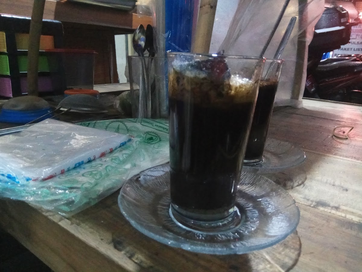 ANGKRINGAN KOPI JOSS OM TRISNA(꧋ꦄꦁꦏꦿꦶꦔꦤ꧀ꦏꦺꦴꦥꦶꦗꦺꦴꦱ꧀ꦱ꧀ꦎꦩ꧀ꦠꦿꦶꦱ꧀ꦤ) - foto 4