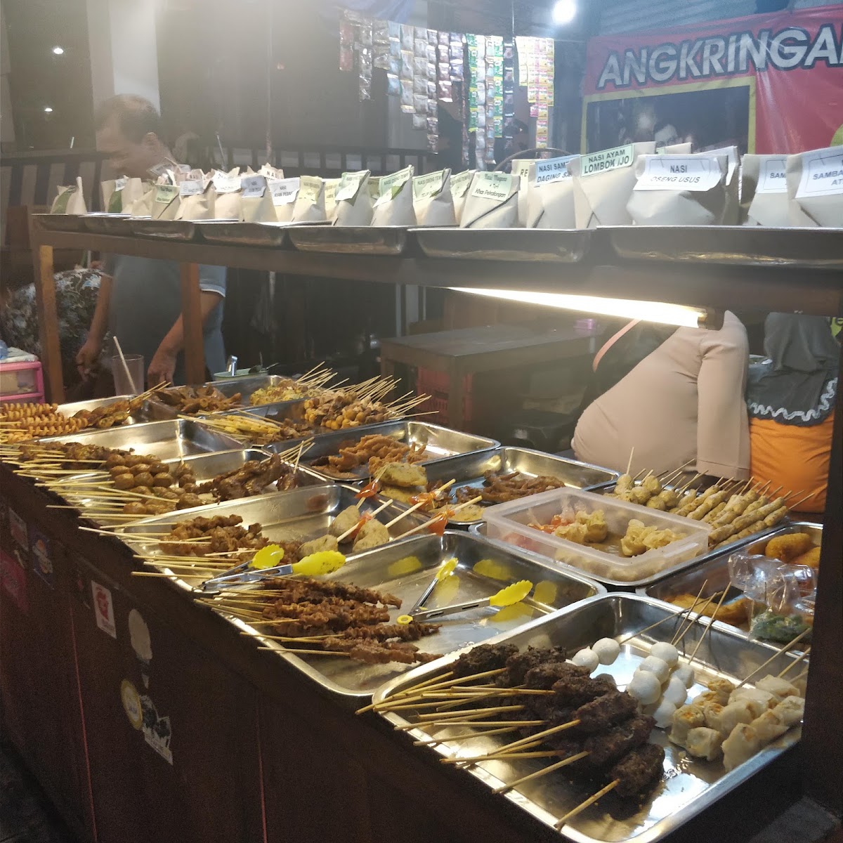 Angkringan Kopi Joss Tugu Mbak Lina — Jetis