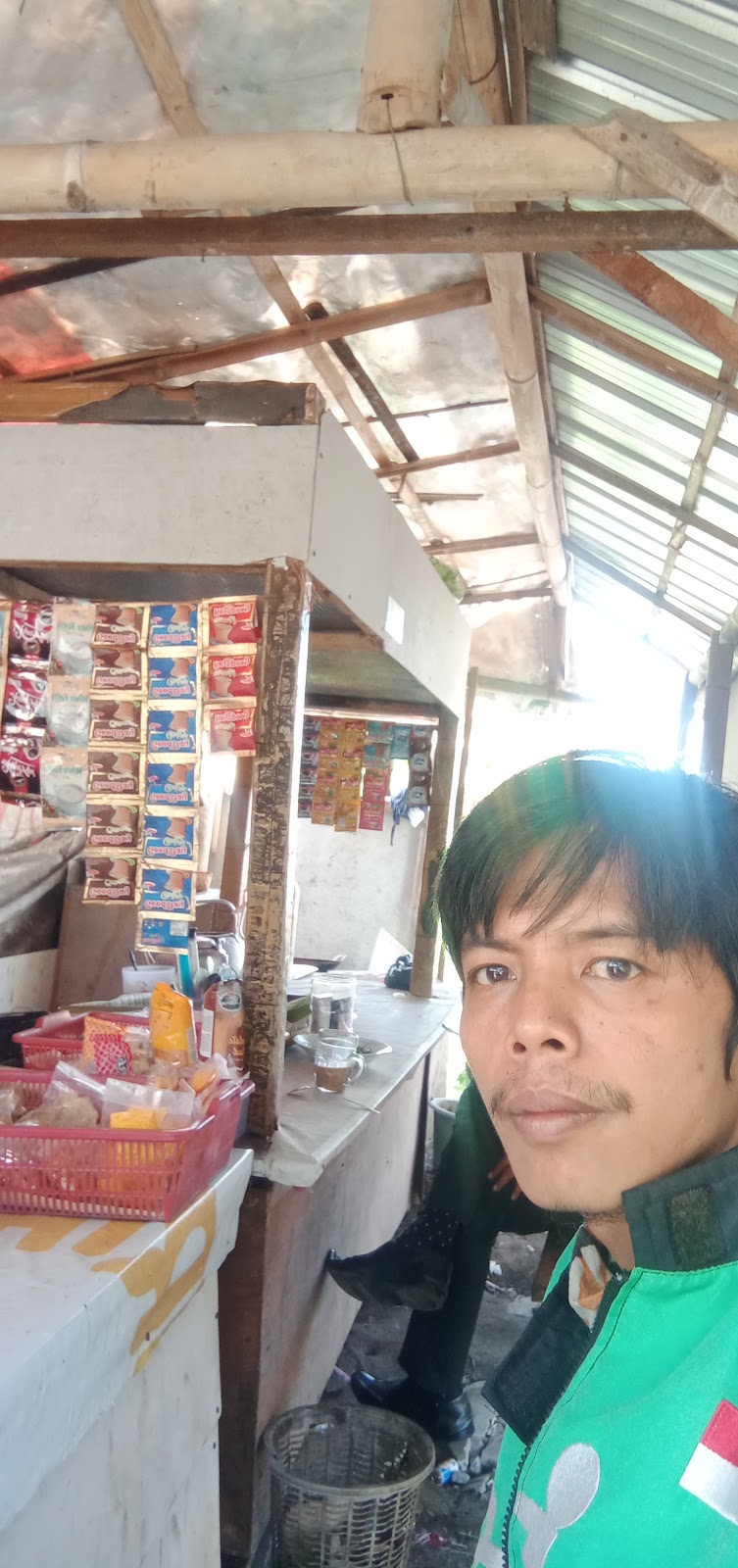Angkringan mepet sawah - foto 3