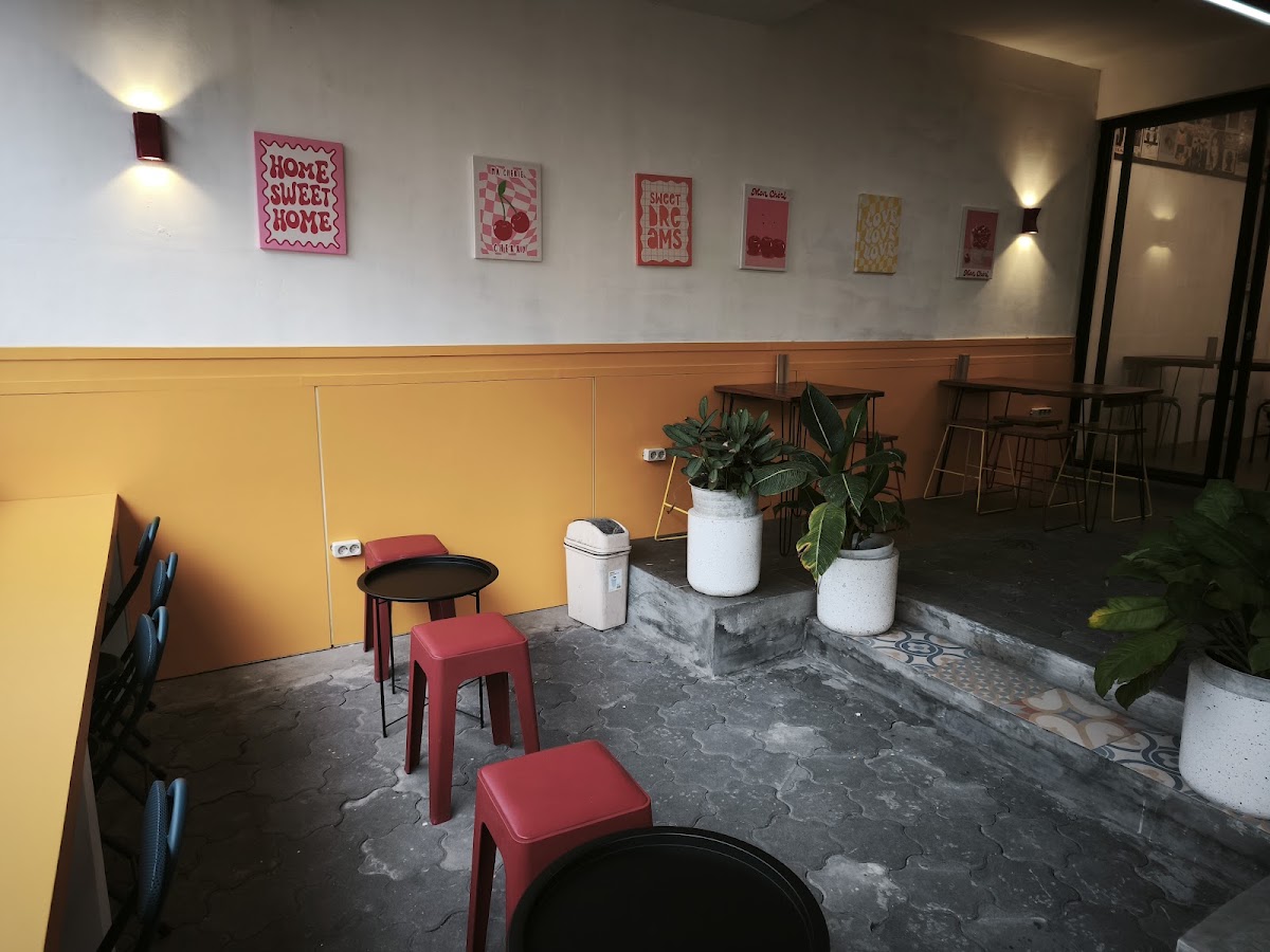 Coupi Poppy x Dkriuk Fried Chicken Tamansiswa — Mergangsan