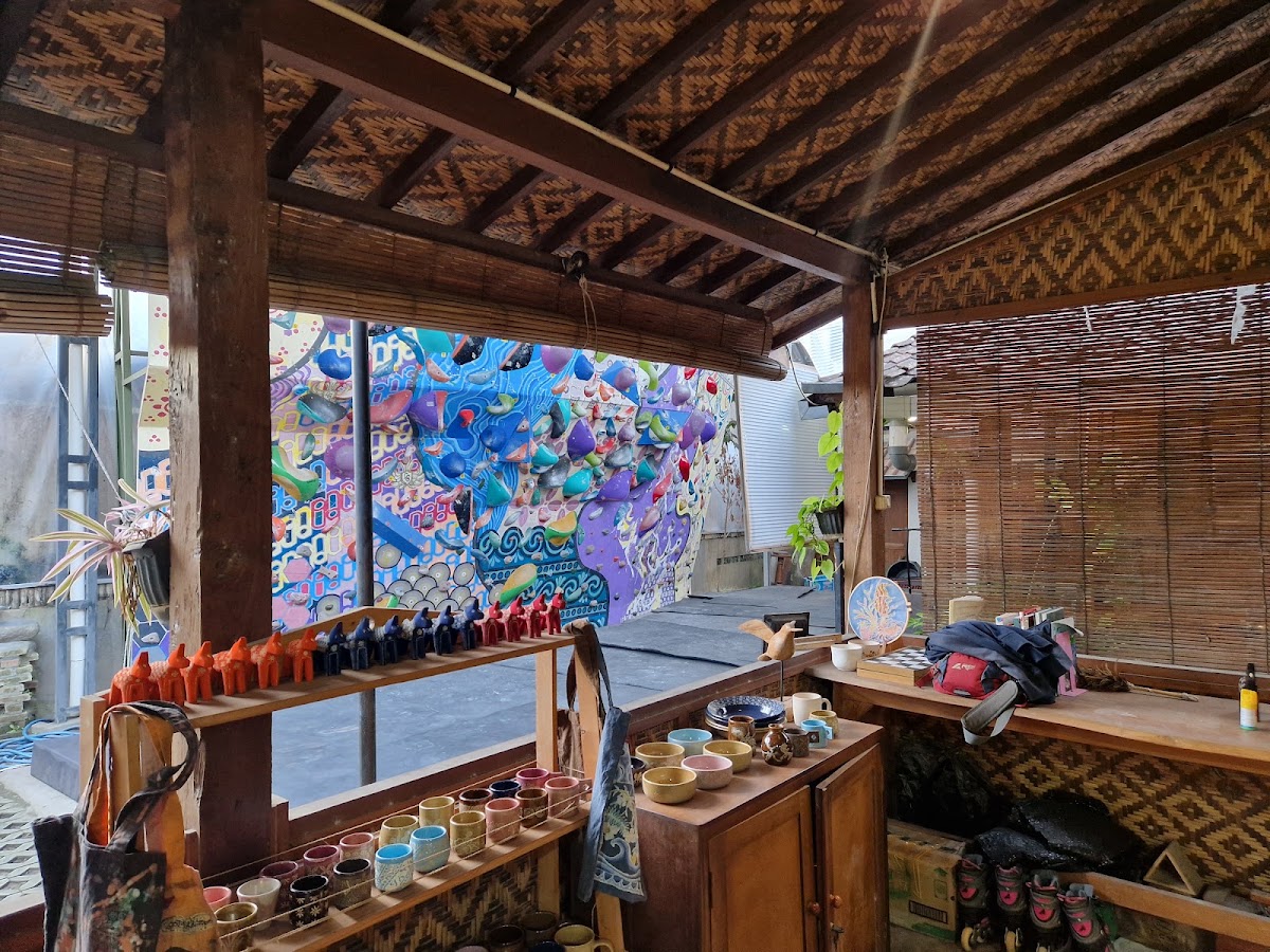 Dyes Coffee — Bantul