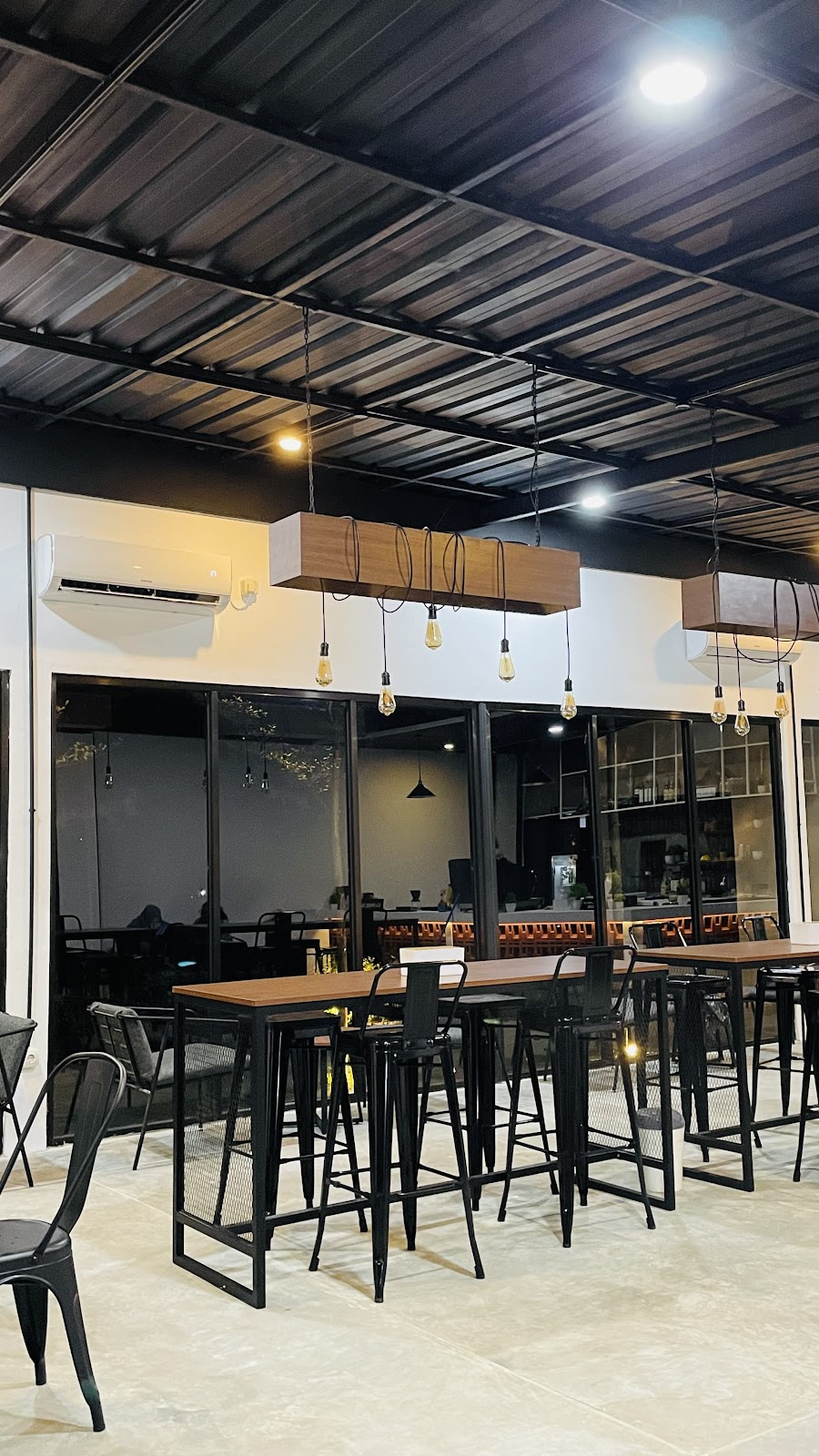 Eastpresso Coffee and Space — Sleman