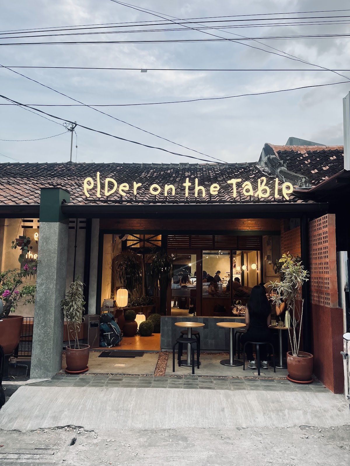 Elder On The Table - Bakery & Coffee Shop — Jetis
