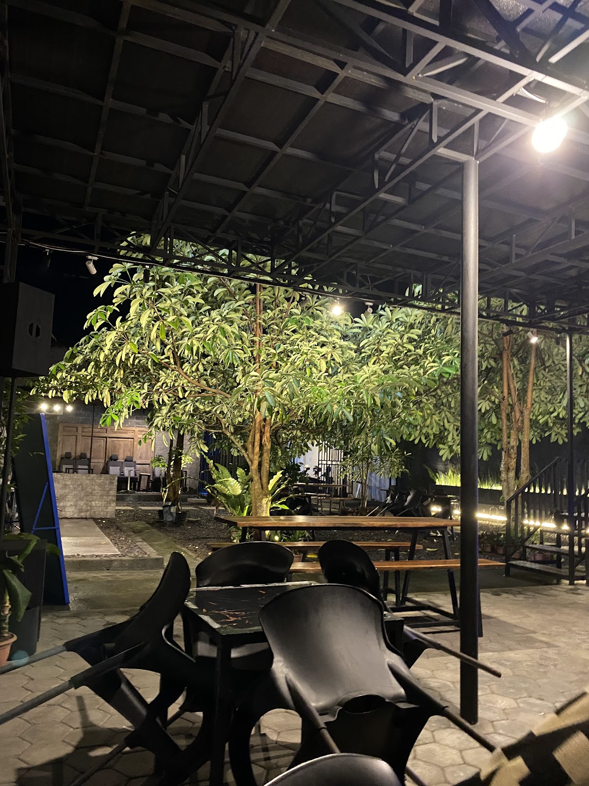 Fluvid Backyard - foto utama