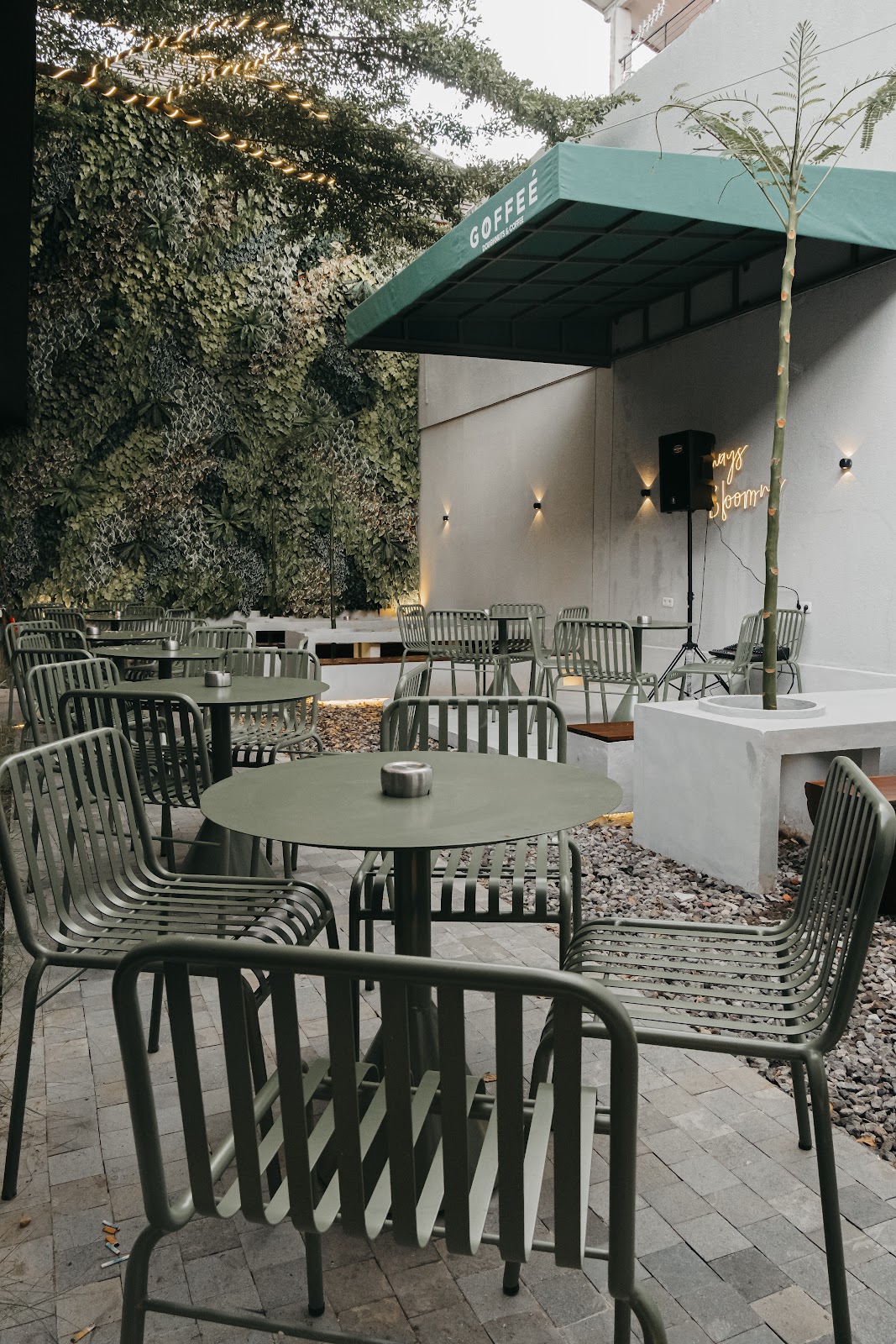 GOFFEÉ Doughnuts & Coffee, Yogyakarta — Depok