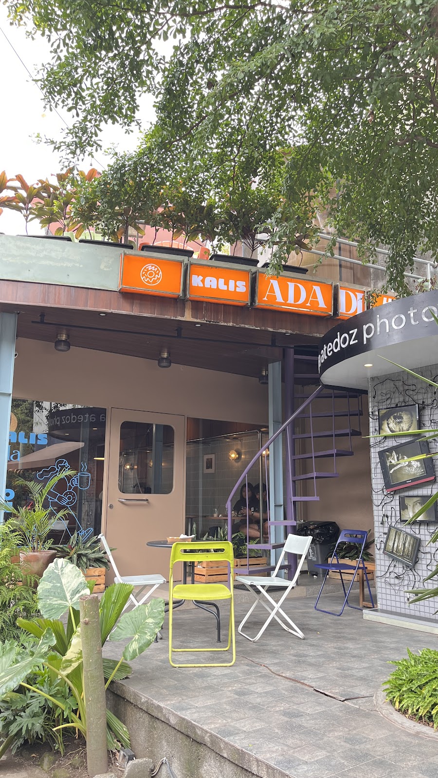 Hoja Coffee Bar — Depok