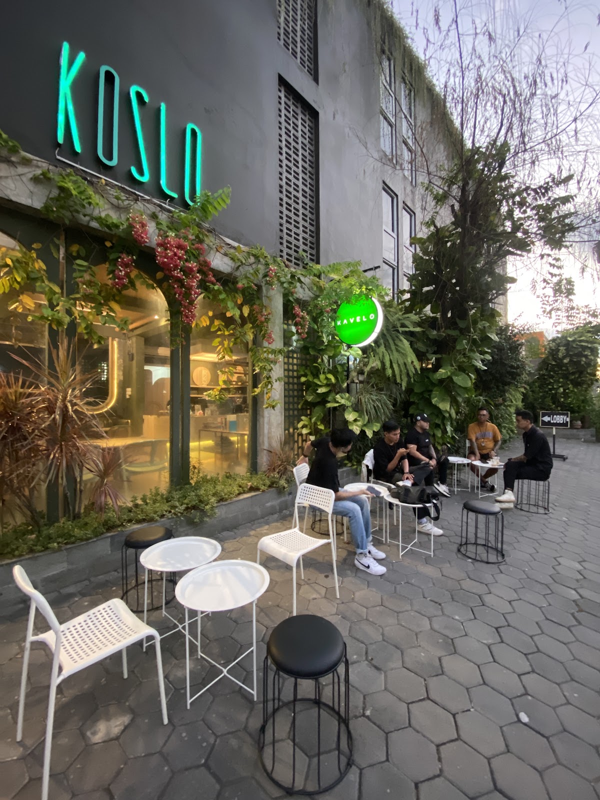 KAVELO | Coffee Lounge — Condongcatur