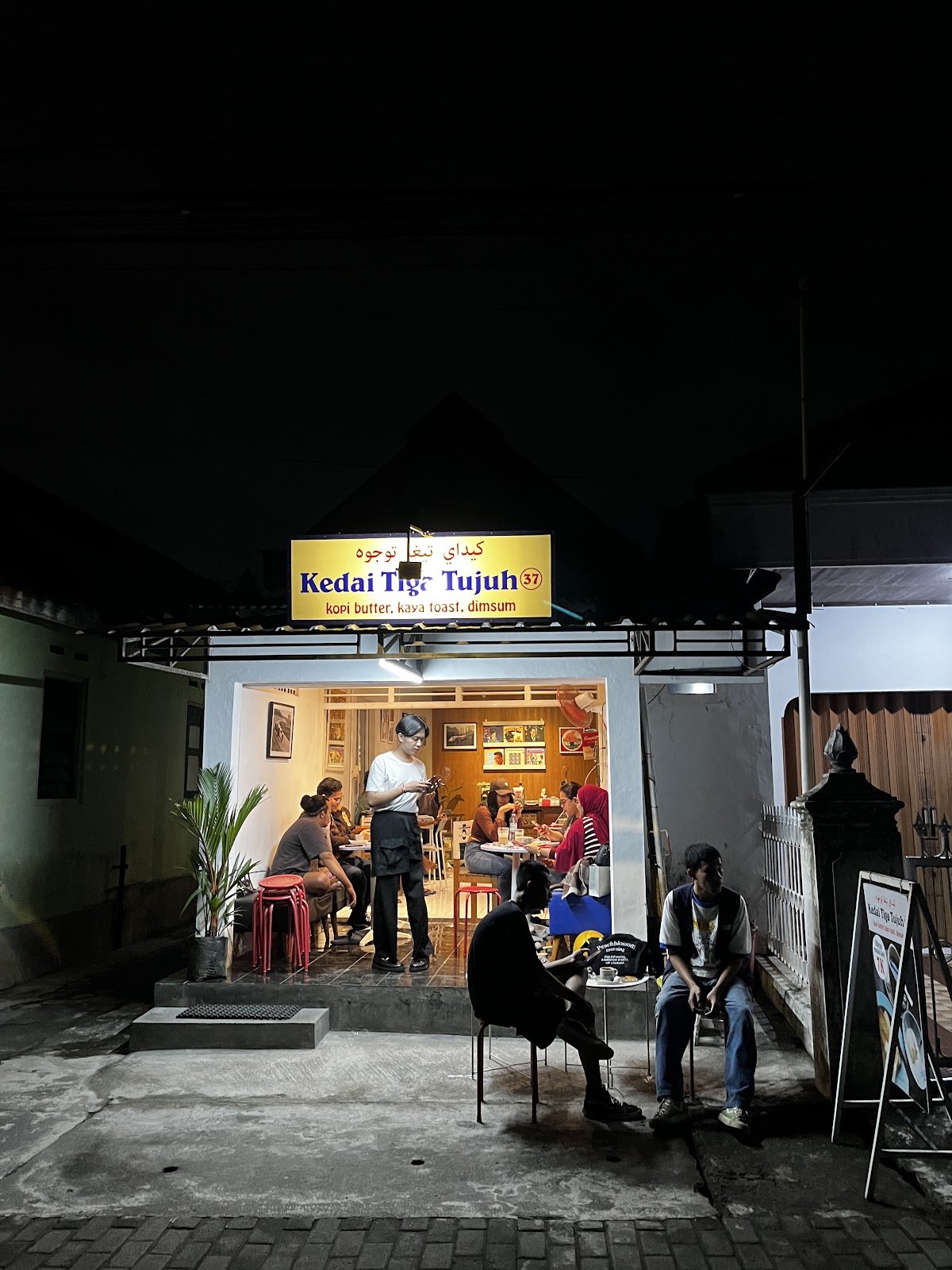Kedai Tiga Tujuh — Condongcatur