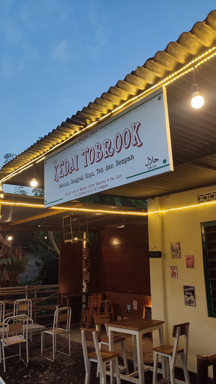 Kedai Tobrook by de Ngokow Coffee Roastery & Tea Club — Bantul
