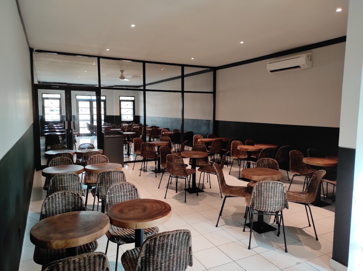 Kopi Kenangan - Ruko Kaliurang Yogyakarta — Sleman