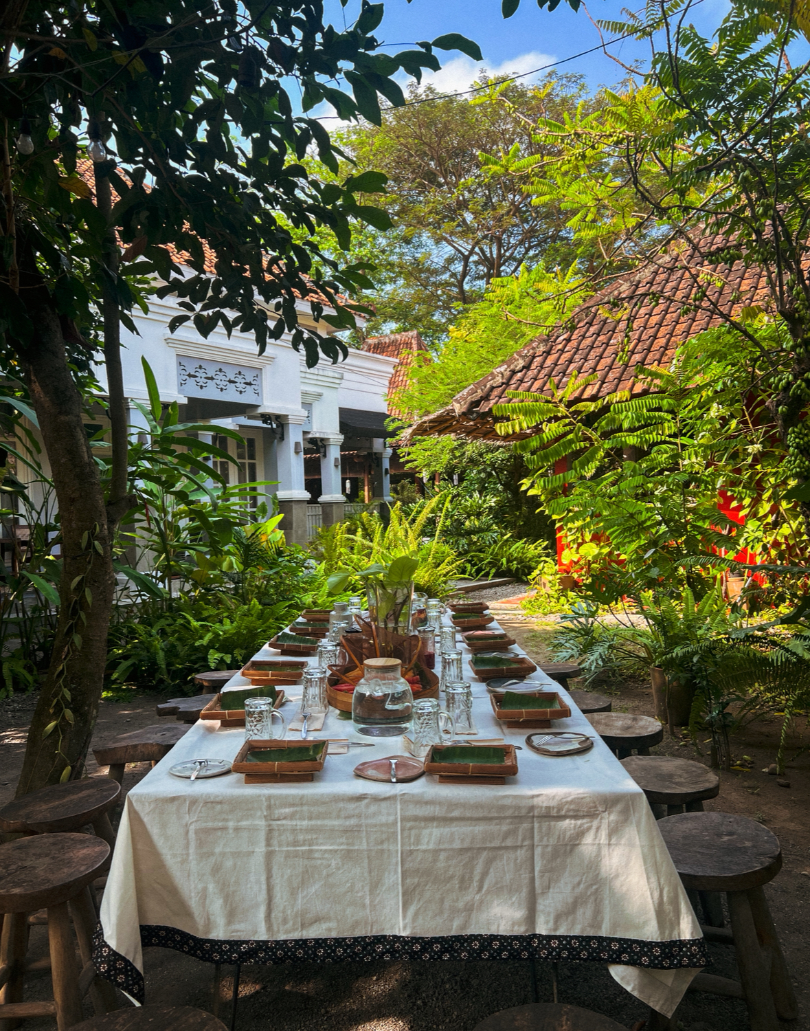 SÉNA - kopi & pâtisserie — Bantul