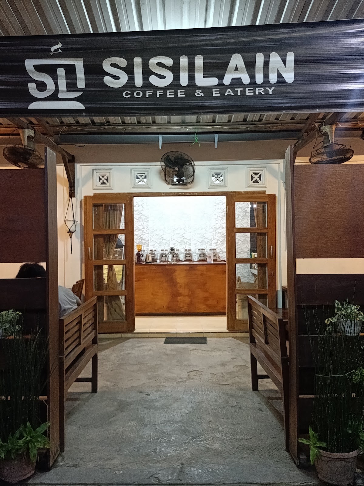 SISILAIN Coffee & Eatery — Bantul