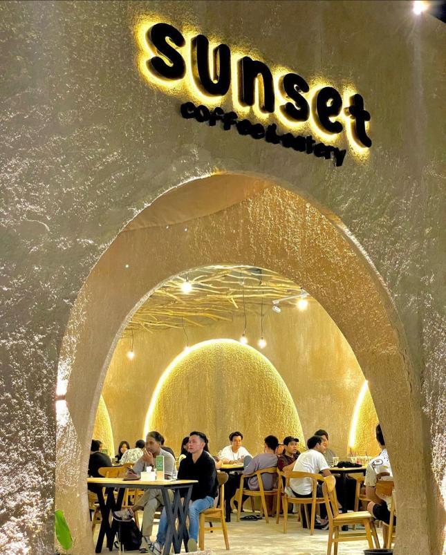 Sunset Coffee & Eatery — Depok