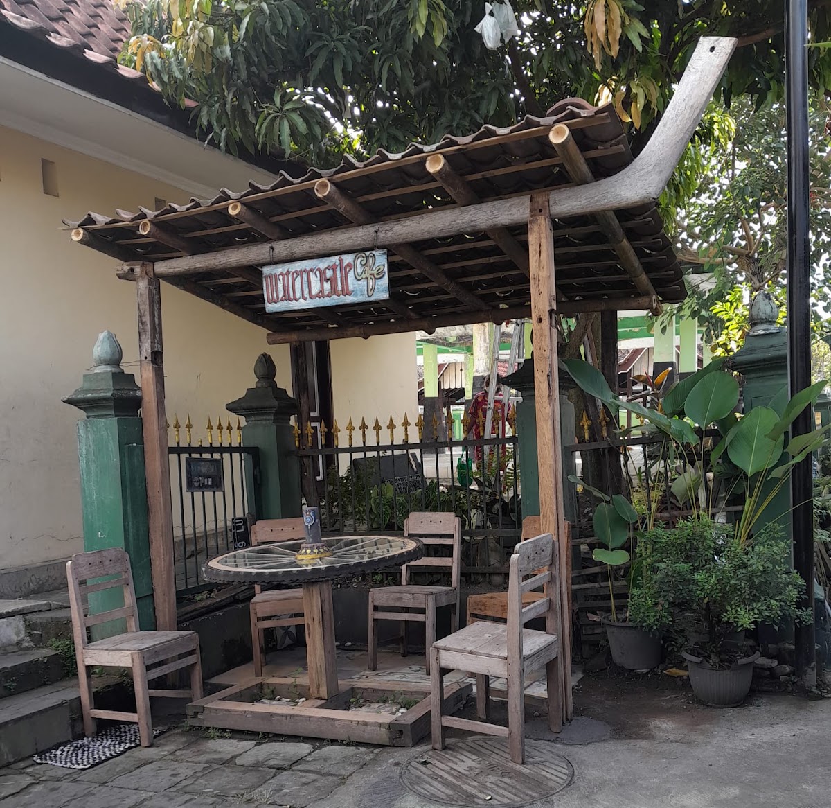 Water castle cafe — Kraton